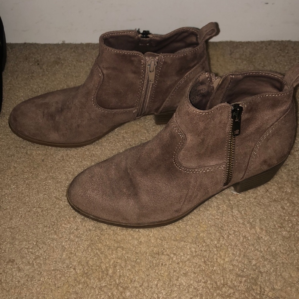 Tannish/Brown Booties